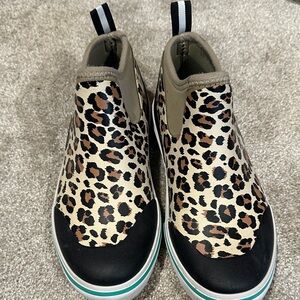 Women’s Gator Waders Leopard Print Slip-On Sneakers - Tan/Black